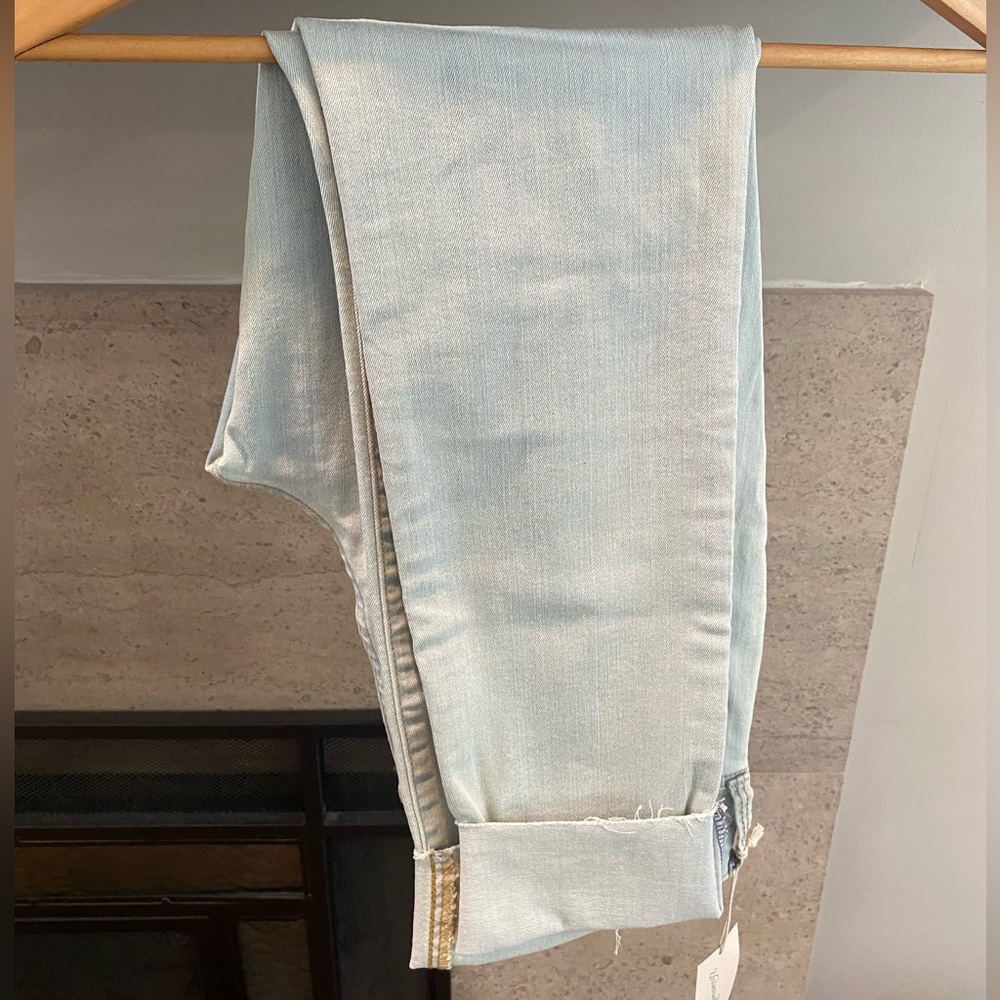 Universal Thread Goods Co. - Picture 15 of 16